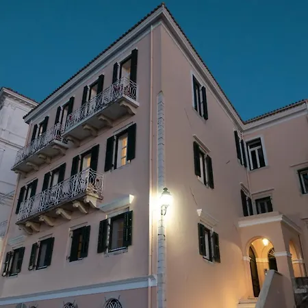 The Corcyraean Luxury Seafront House & Yard *