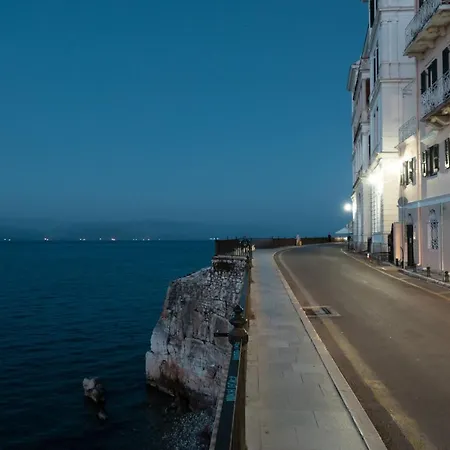 The Corcyraean Luxury Seafront House & Yard