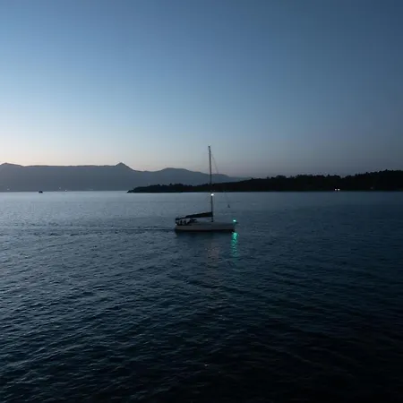 Apartment The Corcyraean Luxury Seafront House & Yard Corfu (city)